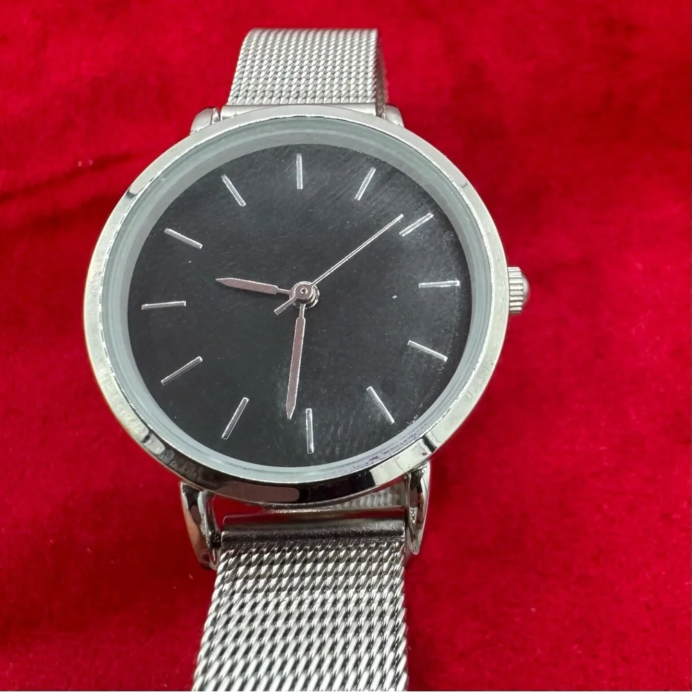 Vintage Minimalist Black‎ Dial Watch Japan Quartz Stainless Steel Mesh Band
